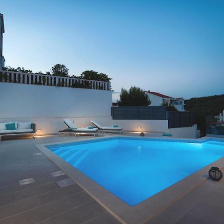 Villa Miholina - With Heated Swimming Pool Trogir Ngoại thất bức ảnh
