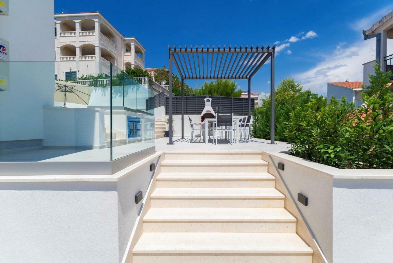 Villa Miholina - With Heated Swimming Pool Trogir Ngoại thất bức ảnh