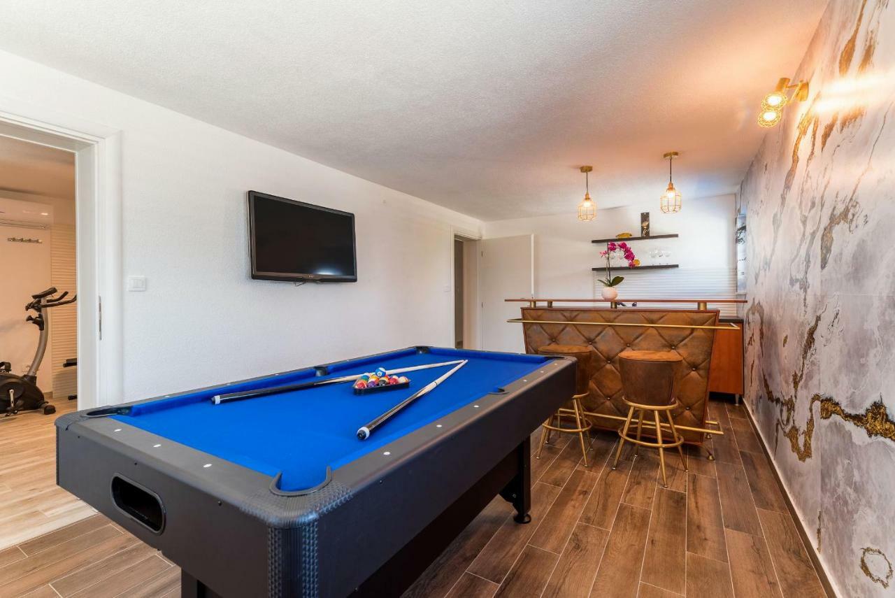 Villa Miholina - With Heated Swimming Pool Trogir Ngoại thất bức ảnh