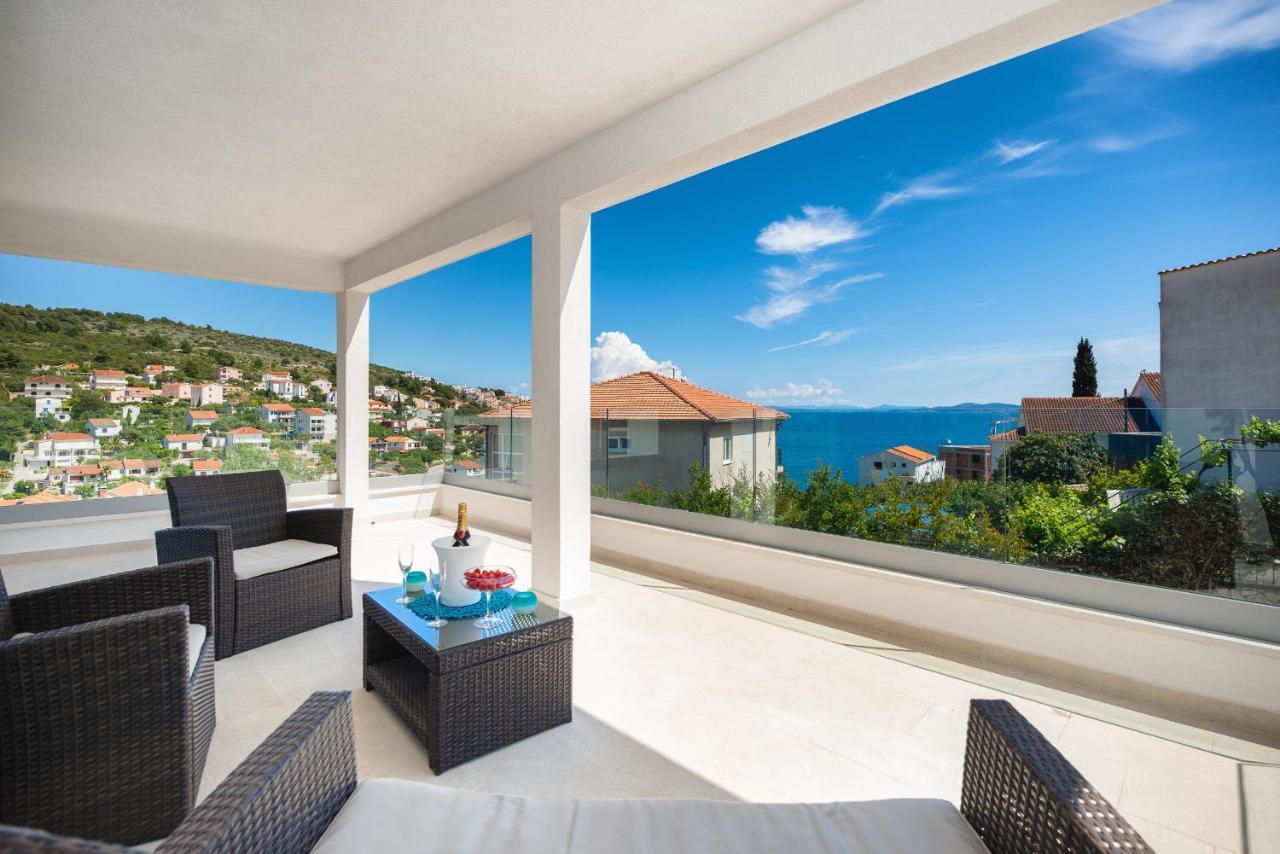 Villa Miholina - With Heated Swimming Pool Trogir Ngoại thất bức ảnh