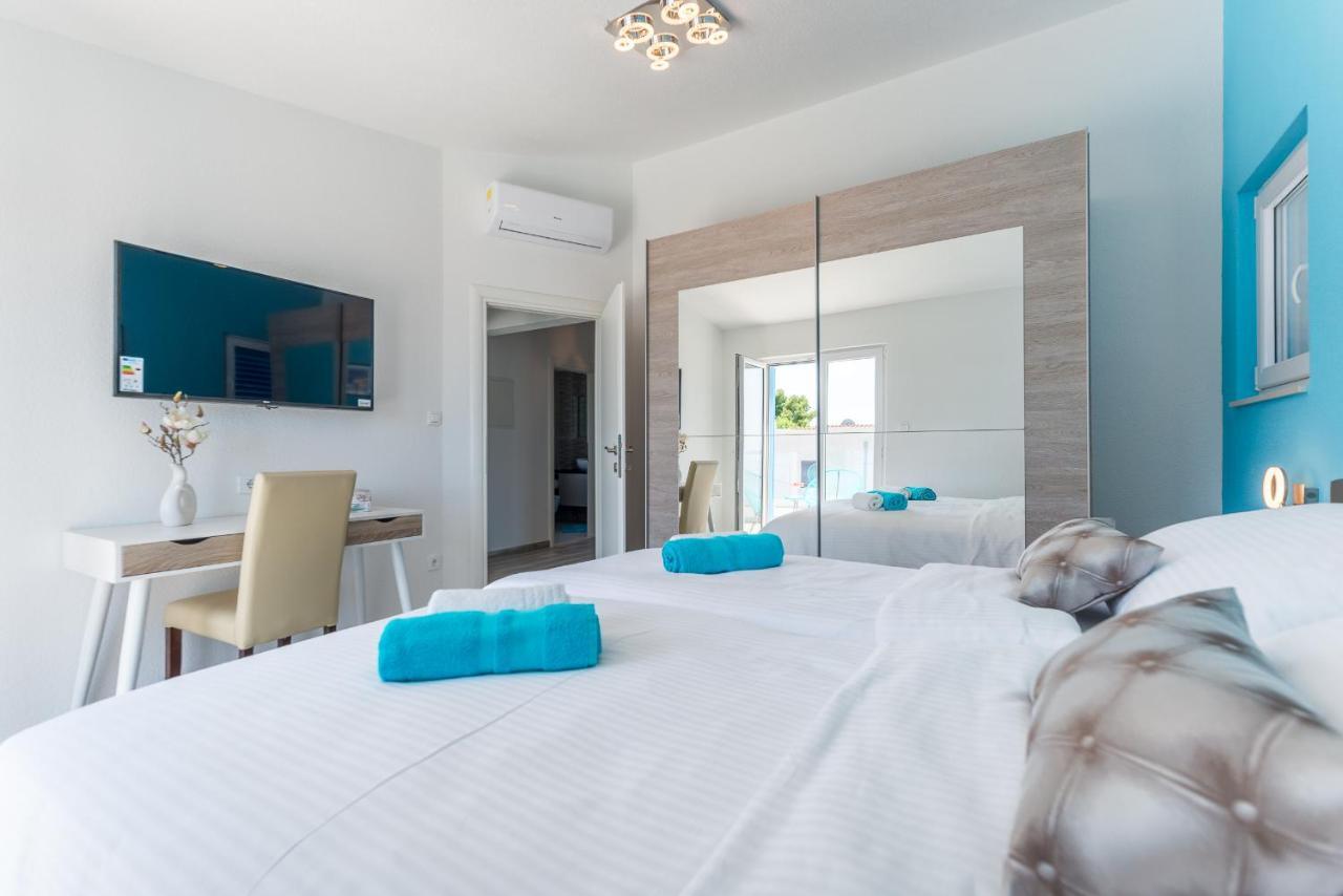 Villa Miholina - With Heated Swimming Pool Trogir Ngoại thất bức ảnh