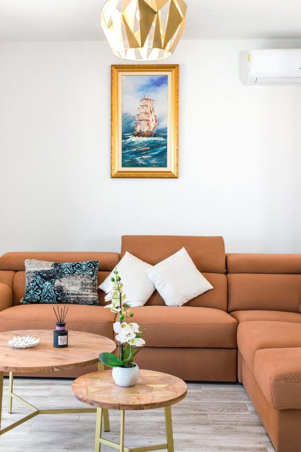 Villa Miholina - With Heated Swimming Pool Trogir Ngoại thất bức ảnh
